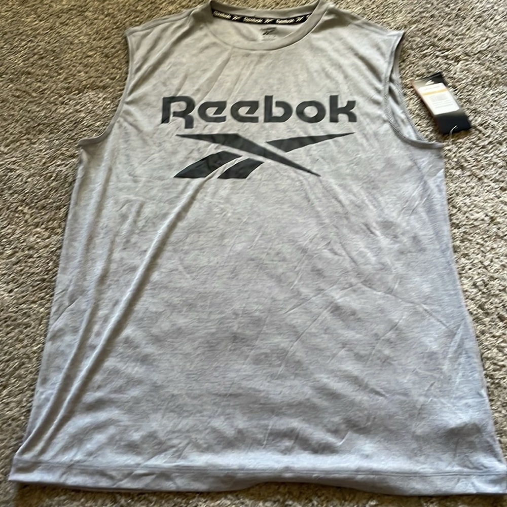 NWT Reebok Men’s Top - Picture 3 of 3